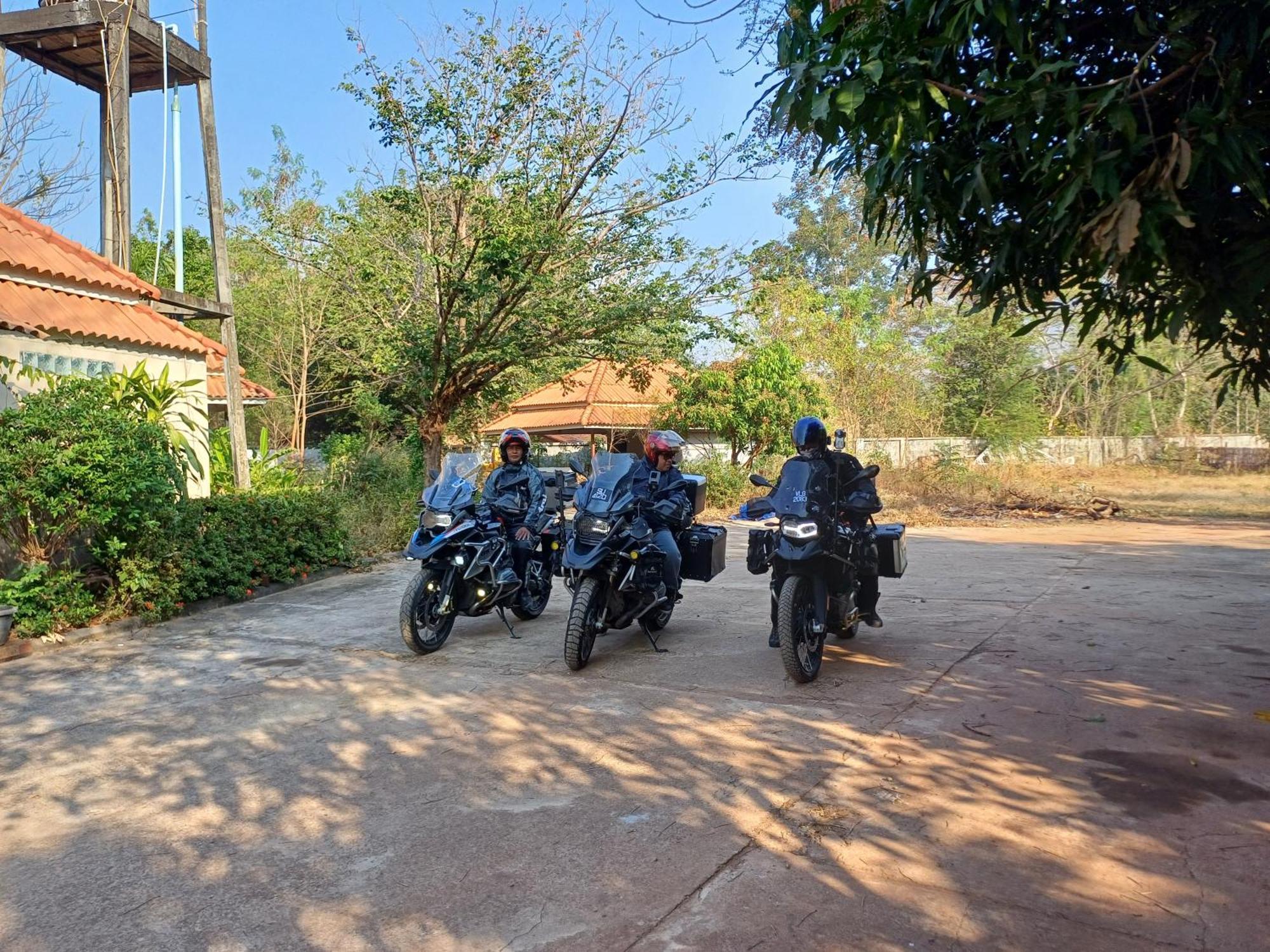 Erawan Guesthouse Pakse Exterior foto
